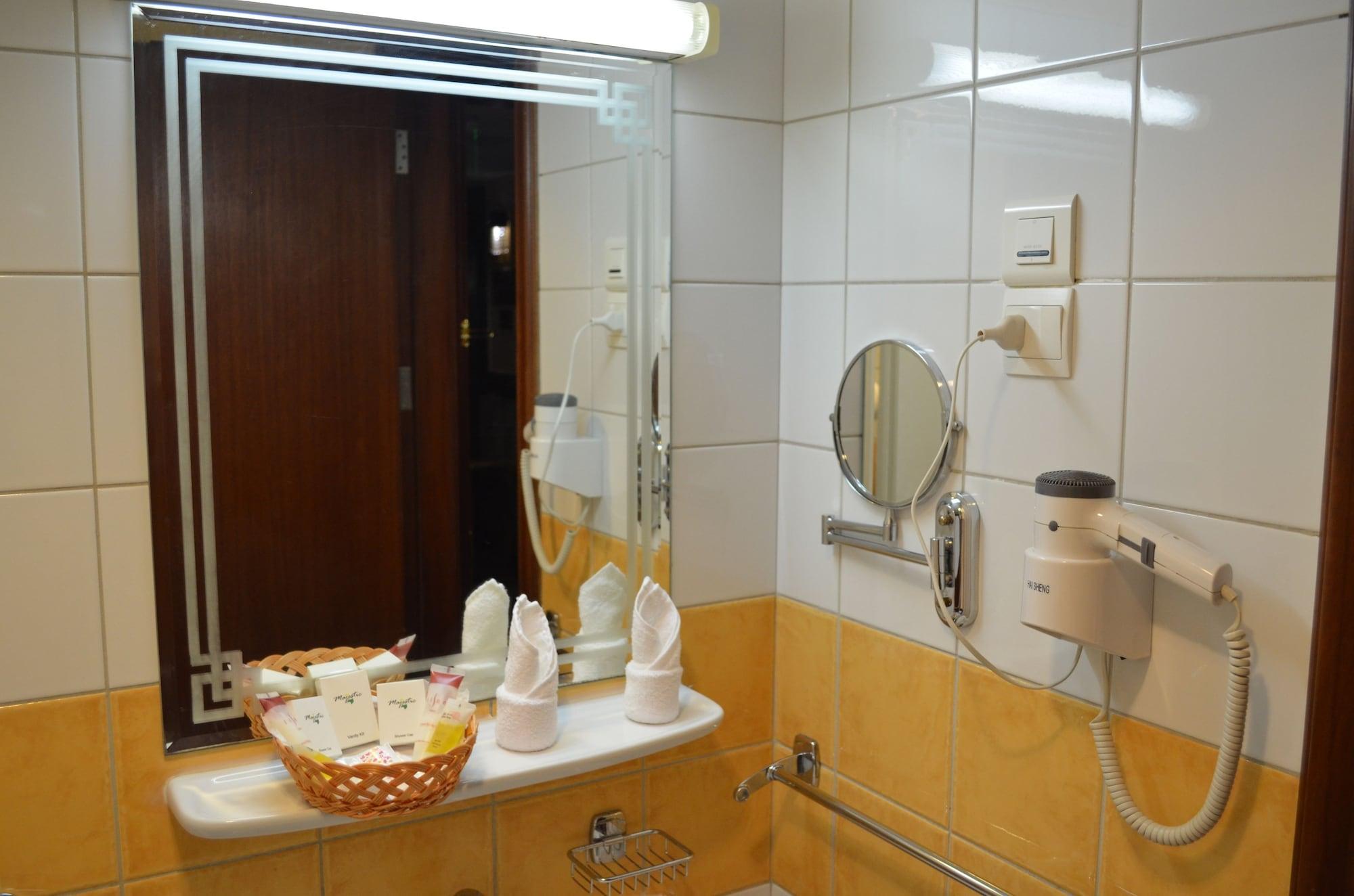 אל-מדינה Rotana Al Mesk Hotel מראה חיצוני תמונה